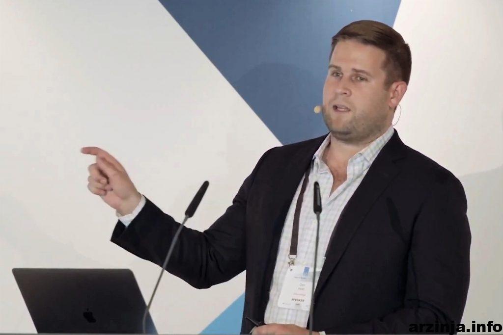 دن هلد (Dan Held) یکی از تحلیلگران بیت کوین و مسئول رشد ارزهای دیجیتال